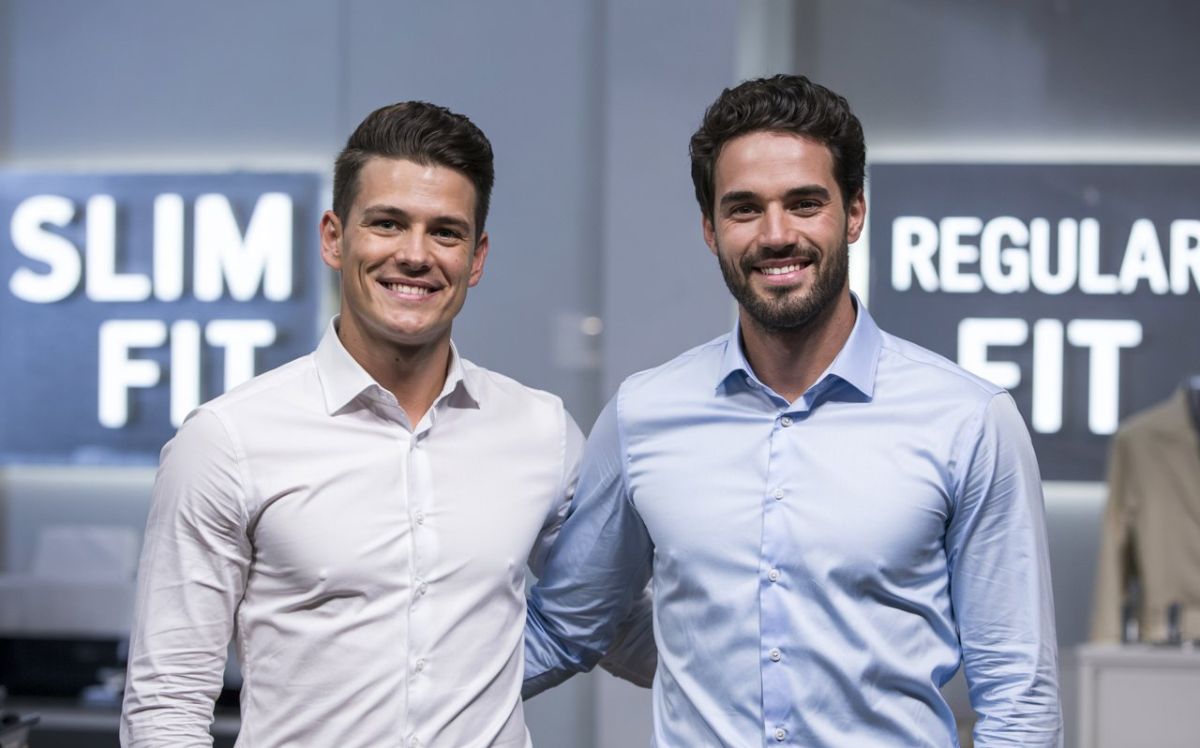 Slim Fit vs Regular Fit Shirt: Key Differences Explained Slim Fit vs Regular Fit Shirt