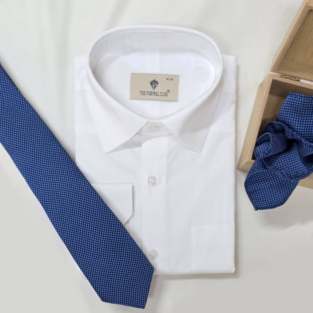 Houndstooth Handmade Tie & Pocket Square in Navy & Cobalt Houndstooth Handmade Tie & Pocket Square in Navy & Cobalt