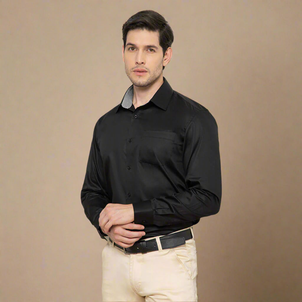 Vintage Black Shirt with Houndstooth Vintage Black Shirt with Houndstooth