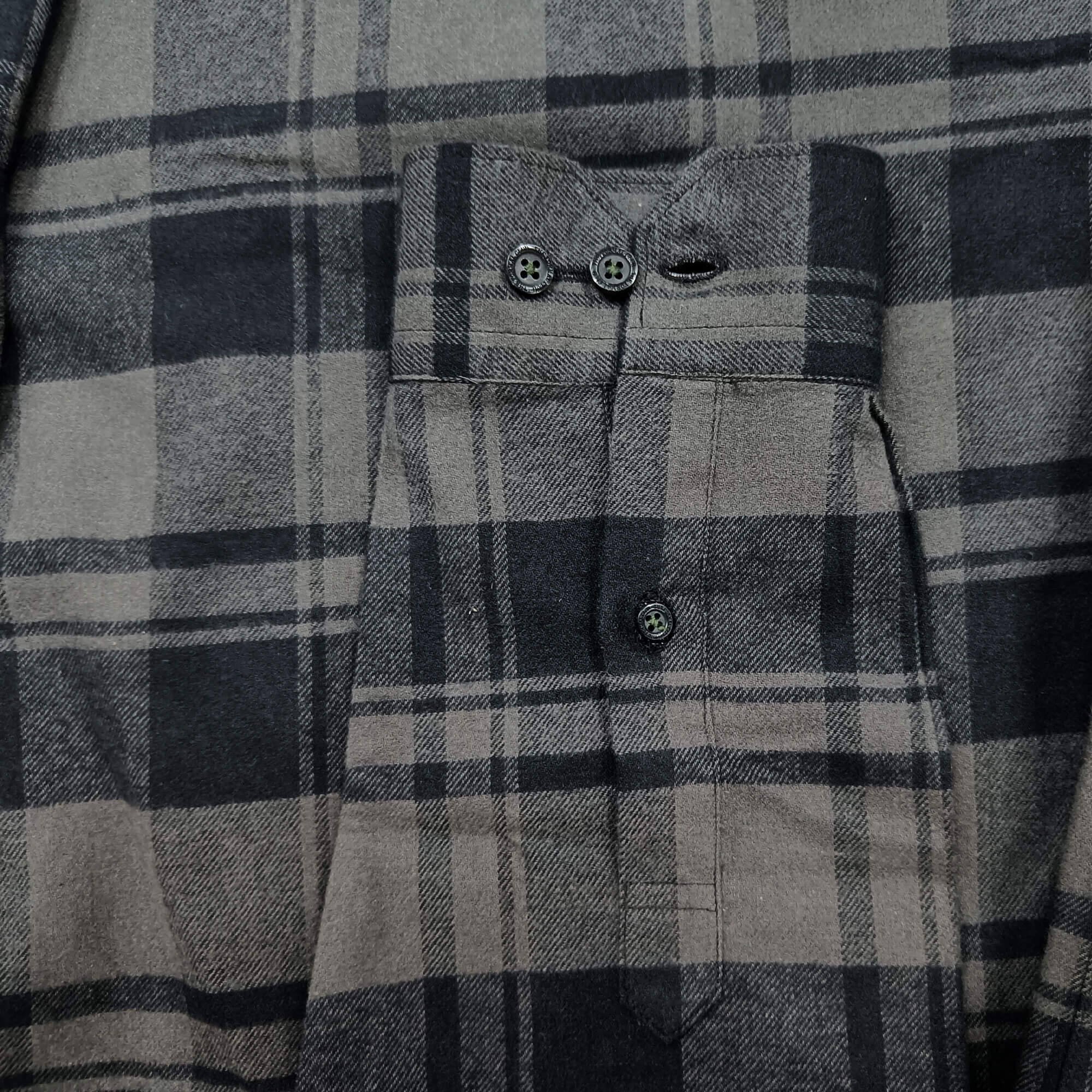 LUMBER FLANNEL CHECK SHIRT IN ASH GREY