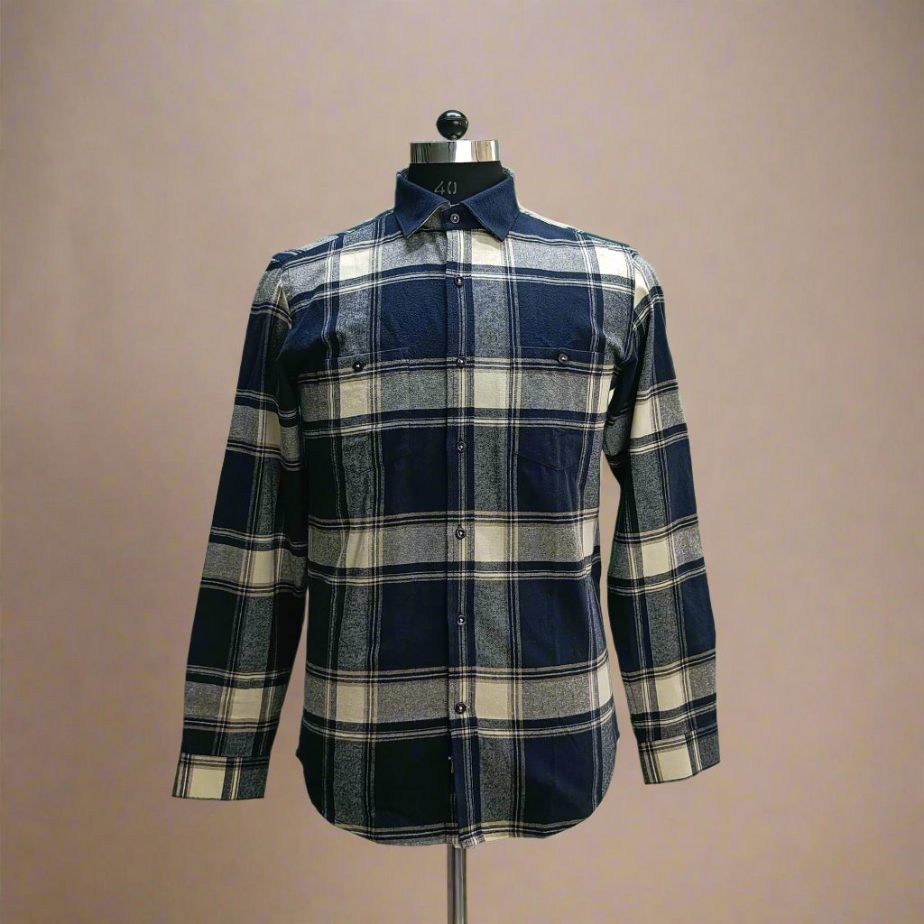 LUMBER FLANNEL CHECK SHIRT IN MIDNIGHT BLUE